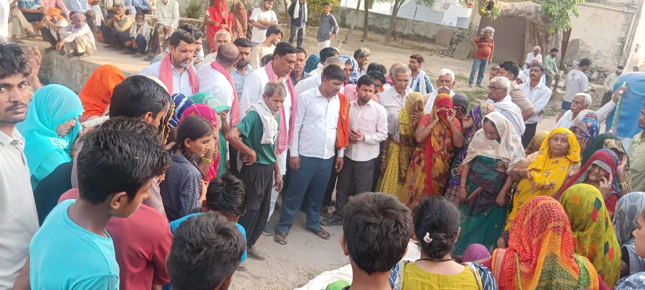 सेवानिवृत्त स्वास्थ्य कर्मी की हत्या पर सपा नेता ने जताया दुख, मामले के जल्द खुलासे की मांग