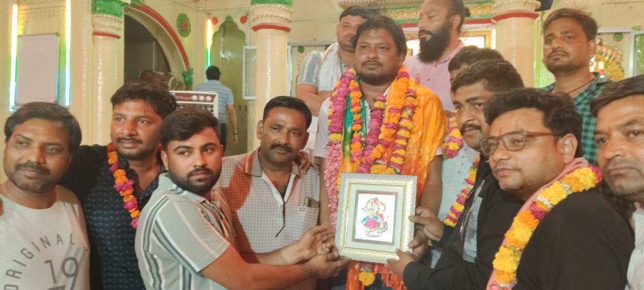 मुकुल आनंद वार्ष्णेय पुनः निर्विरोध चुने गए श्री गोविंद भगवान मंदिर के अध्यक्ष, कन्हैया वार्ष्णेय का संरक्षक पद से त्यागपत्र