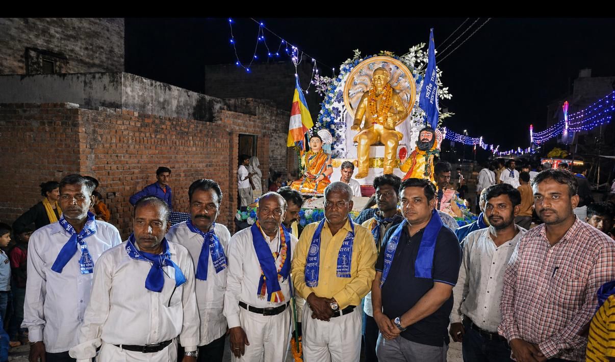 सासनी में निकली भव्य अंबेडकर शोभायात्रा, सामाजिक समरसता का दिया संदेश