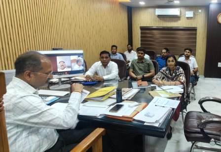 आधार अपडेट में हाथरस की बड़ी उपलब्धि: प्रदेश में 14वें स्थान पर पहुंचा जनपद, 5 से 17 वर्ष के बच्चों का बायोमेट्रिक अपडेट अब निःशुल्क, हाथरस में खुला नया आधुनिक आधार सेवा केंद्र