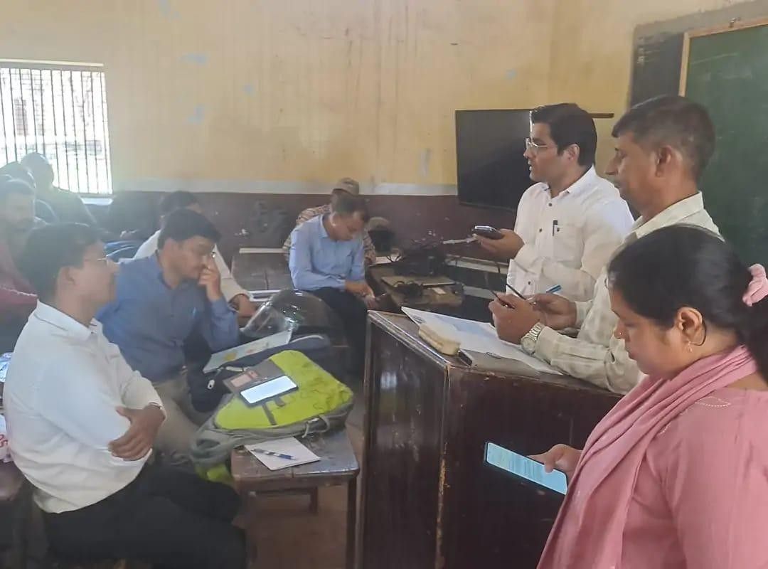 सादाबाद : जनगणना-2027 के प्रथम चरण के लिए प्रशिक्षण, कार्मिकों को दिए गए जरूरी निर्देश