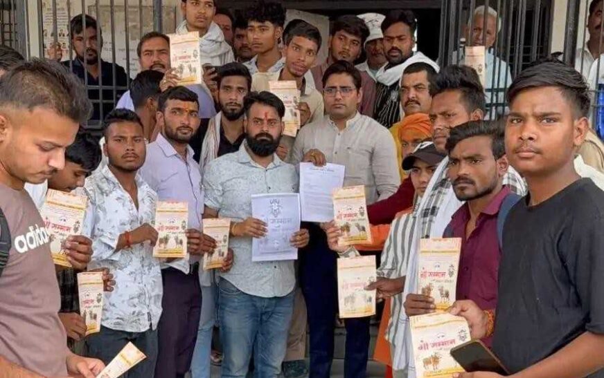 सादाबाद : गोवध रोकने के लिए प्रधानमंत्री से गुहार