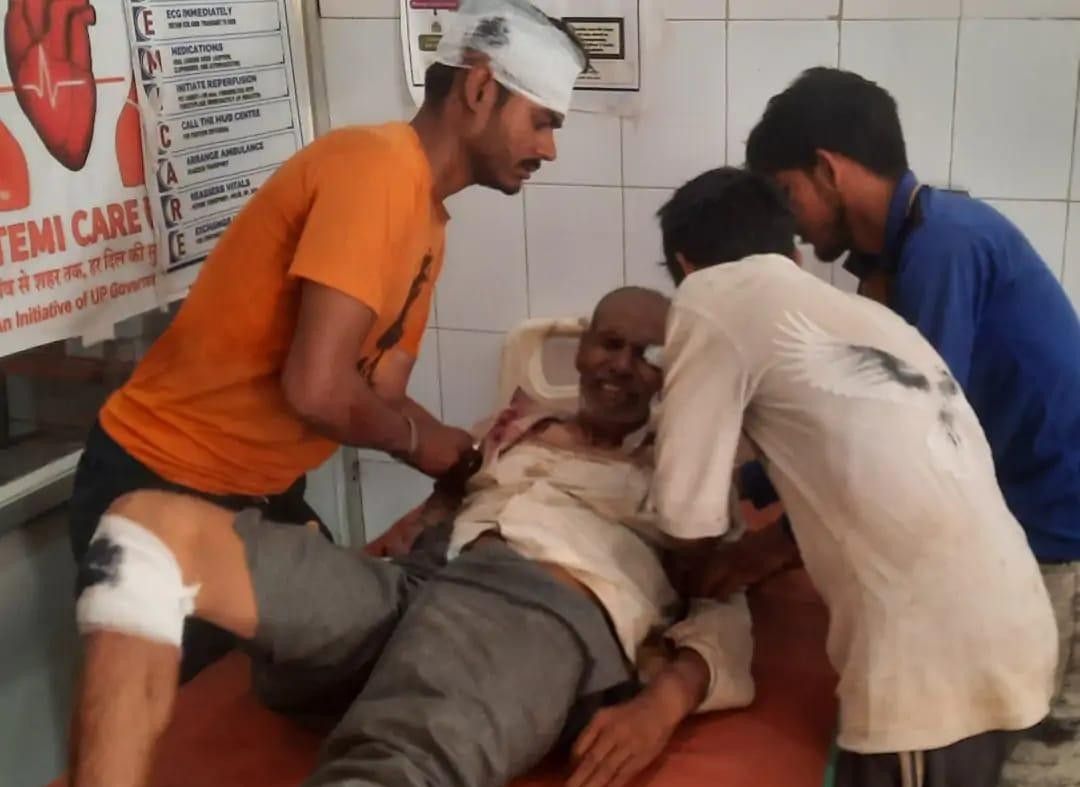 सादाबाद : गाय को खूंटे से खोलने पर मारपीट