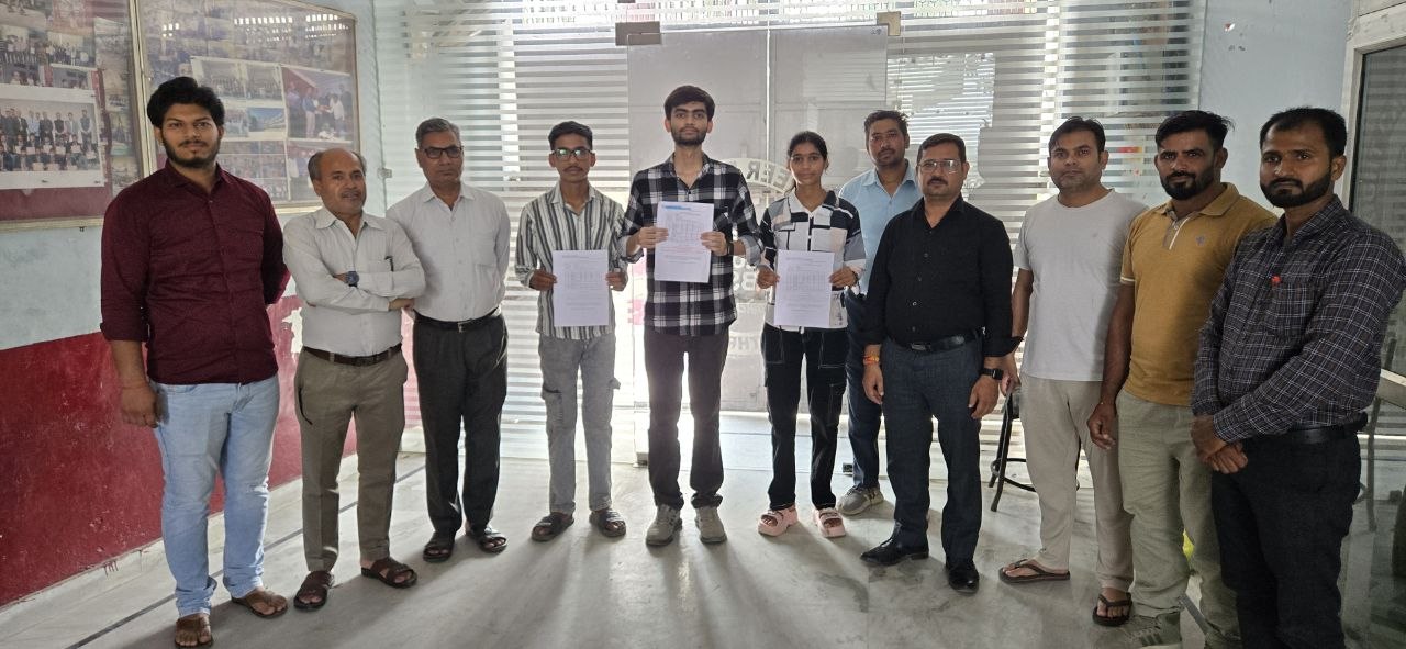 ब्राइट कैरियर पब्लिक स्कूल का सीबीएसई 12वीं में शत-प्रतिशत परिणाम, मृदुल कटारा ने मारी बाजी