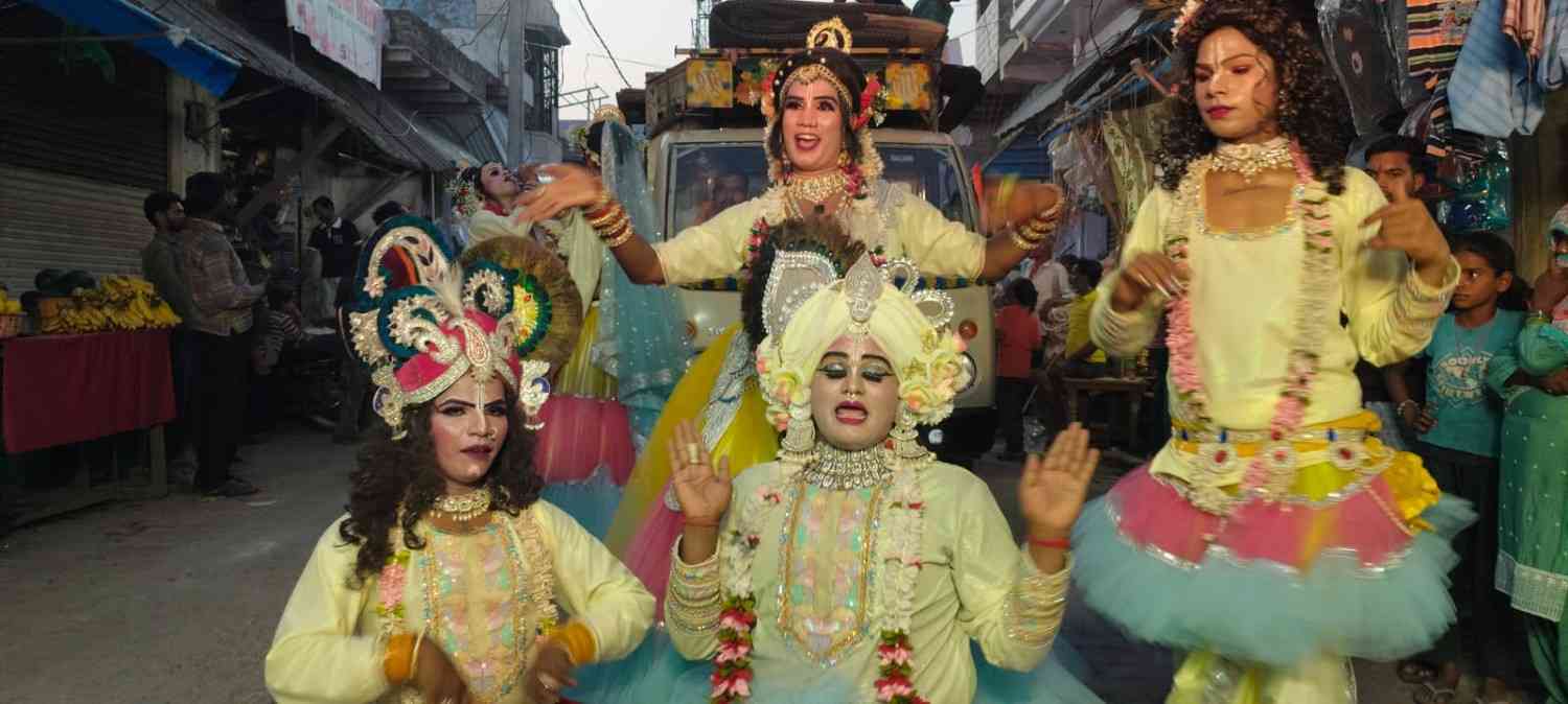 हसायन : विष्णु भगवान के छठे अवतार भगवान परशुराम की निकाली गई शोभायात्रा