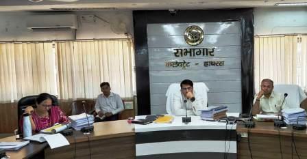 15वें वित्त आयोग एवं अवस्थापना निधि से कराए जाने वाले विकास कार्यों को समयबद्ध और गुणवत्तापूर्ण ढंग से पूरा करने के निर्देश