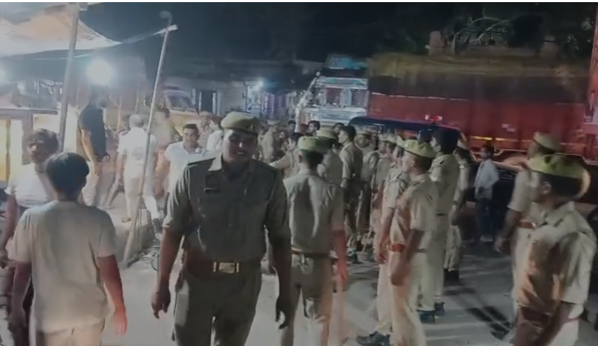 सिकंदराराऊ में मरीज की मौत के बाद एक निजी अस्पताल में हंगामा, तोड़फोड़ और मारपीट, पुलिस ने संभाला मोर्चा