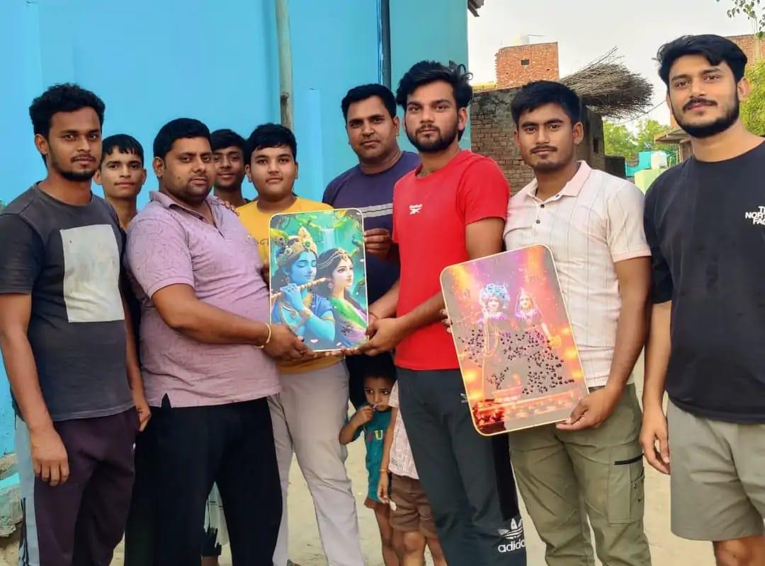 सादाबाद : क्रिकेट टूर्नामेंट में नगला गिजौली ने कब्जाई ट्राफी, नाला नगरिया में चल रहा डे नाइट क्रिकेट टूर्नामेंट संपन्न