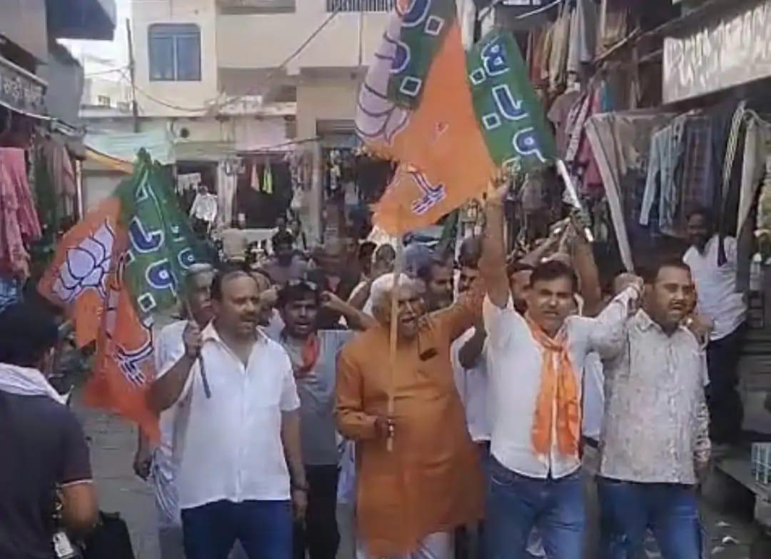 भाजपा की जीत पर बिसावर में निकला विजय जुलूस