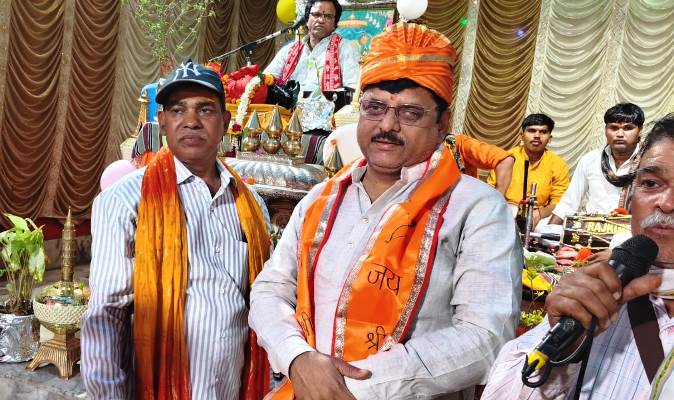 श्री राम बगीची में भागवत कथा की धूम, पूर्व पालिकाध्यक्ष आशीष शर्मा ने किया व्यास पूजन