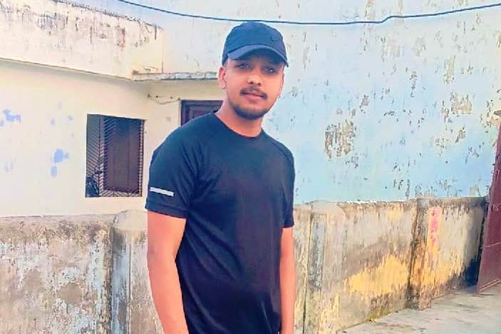 अयोध्या में सफाई वाहन और ट्रक की टक्कर, हाथरस के युवक की मौत, एक गंभीर रूप से घायल