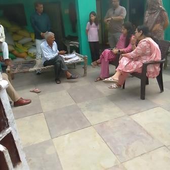 मुरसान : तीन बीघा जमीन हड़पने का आरोप, न्याय न मिलने पर आत्मदाह की चेतावनी