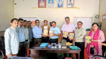सादाबाद : कॉलेज की वार्षिक पत्रिका का विमोचन ,सादाबाद इंटर कॉलेज में आयोजित कार्यक्रम में शामिल हुए जिला विद्यालय निरीक्षक