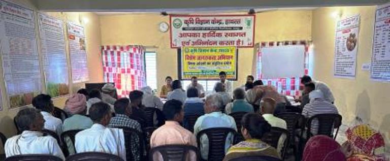 कृषि विज्ञान केंद्र में संतुलित उर्वरक उपयोग विषय पर कृषक गोष्ठी आयोजित