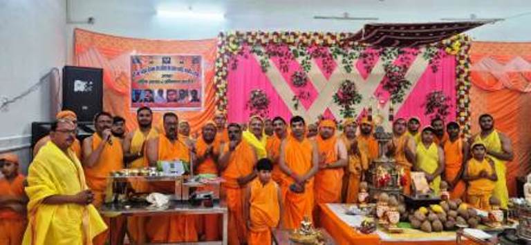 दो दिवसीय बिम्ब बिराजमान स्थापना महा महोत्सव का समापन श्रद्धा, भक्ति और धार्मिक उल्लास के साथ हुआ