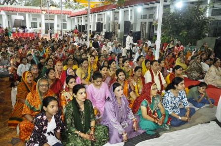 भागवत कथा में ध्रुव चरित्र का हुआ भावपूर्ण वर्णन, वर्षा में भी डटे रहे श्रद्धालु