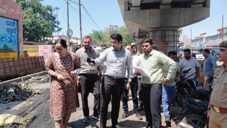मानसून से पूर्व जलभराव रोकने को डीएम अतुल वत्स ने किया नालों की सफाई व्यवस्था का निरीक्षण