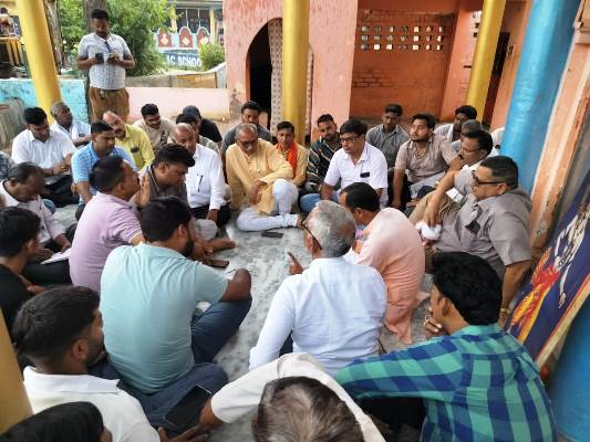 सिकंदराराऊ : रामबाग मंदिर की दुर्दशा दूर करने को चला रामबाग मुक्ति अभियान, प्रथम बैठक संपन्न
