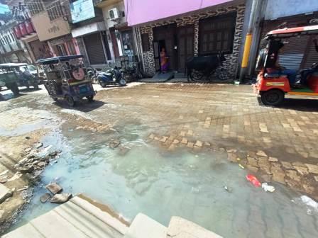 चामड़ गेट के पास वर्षों से जलभराव की समस्या, नगर पालिका से इस पुरानी समस्या के स्थायी समाधान की मांग