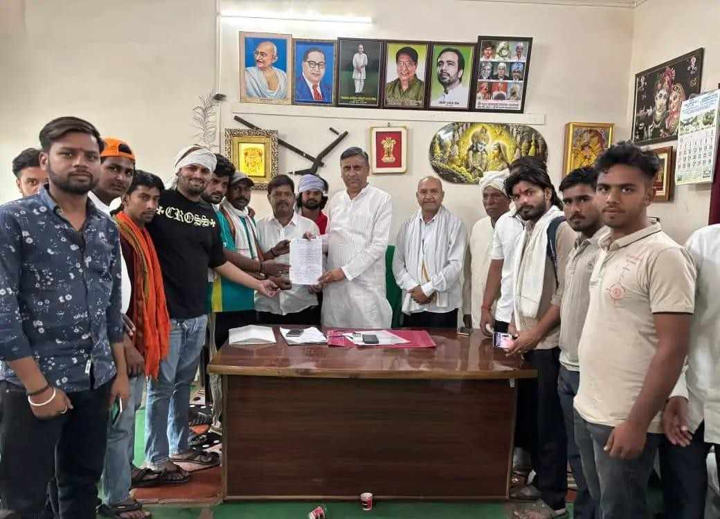 सादाबाद : करवन नदी के सौंदर्यीकरण की उठी मांग, युवाओं ने विधायक को सौंपा ज्ञापन