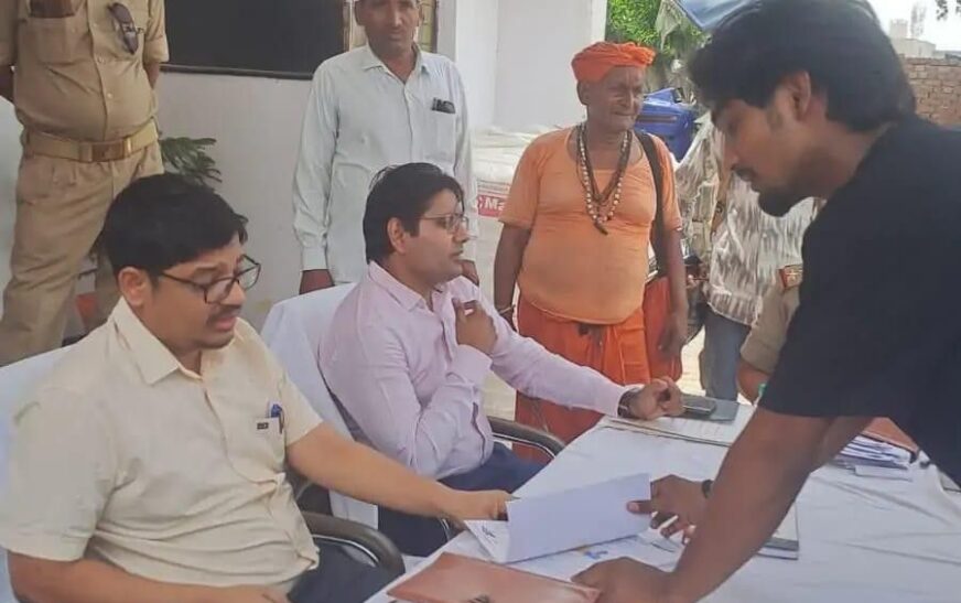 सादाबाद : समाधान दिवस में पहुंचीं आठ शिकायतें, तीन का मौके पर हुआ निस्तारण