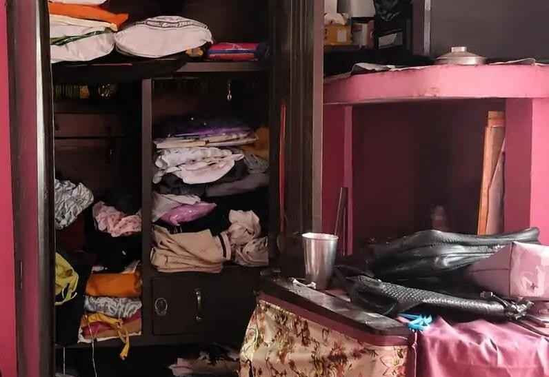सादाबाद : महिला पर हमला कर बदमाश उड़ा ले गए जेवर