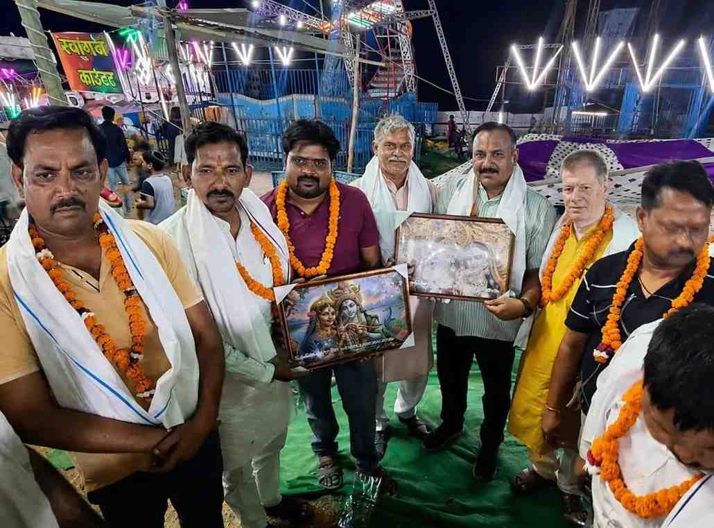 सादाबाद में विकास प्रदर्शनी नुमाइश मेले का शुभारंभ, समाजसेवी गौरी शंकर गौतम ने किया उद्घाटन