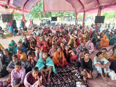 हसायन : जहारवीर गोगा जी महाराज की कथा श्रवण कर भक्त हुए भाव विभोर