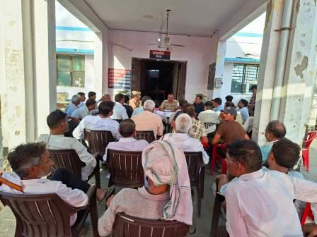 मोहर्रम को लेकर सादाबाद व सिकंदराराऊ थानों में पीस कमेटी की बैठक आयोजित