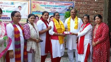 जायंट्स ग्रुप हाथरस की सदस्याओं ने उत्साहपूर्वक मनाया अंतर्राष्ट्रीय योग दिवस