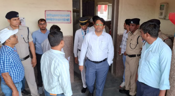 एडीआरएम के निरीक्षण में हाथरस जंक्शन की अव्यवस्थाएं उजागर, अधिकारियों को लगाई फटकार
