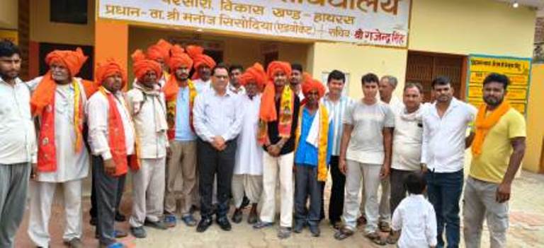 अग्निवीर में चयनित युवाओं का ग्राम सचिवालय पर हुआ सम्मान