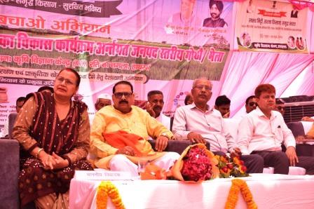 कृषि विज्ञान केंद्र हसायन में प्राकृतिक खेती कार्यशाला एवं किसान मेले का आयोजन, किसानों को दी गई आधुनिक कृषि तकनीकों की जानकारी