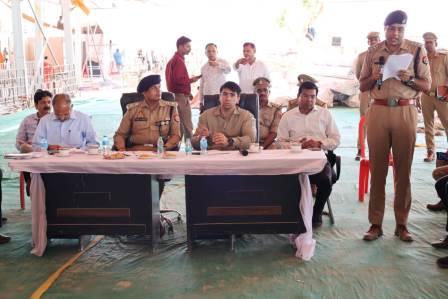 सीएम योगी के हाथरस आगमन से पहले डीएम-एसपी ने लिया तैयारियों का जायजा, सुरक्षा में सैंकड़ों अधिकारी-कर्मचारी तैनात