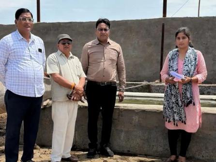 सादाबाद : वीडियो कॉन्फ्रेंसिंग के जरिए गौशाला का निरीक्षण  पशुपालन विभाग लखनऊ की टीम ऑनलाइन परखी व्यवस्थाएं, मौके पर मौजूद रहे डिप्टी सीएमओ