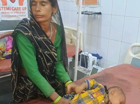 सादाबाद : सीढ़ियों से फिसली महिला, छत से गिरा बच्चा, बारिश के दौरान हुई दोनों घटना, ऊंचागांव और नगला देवा की घटना