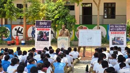NCC कैडेट्स को यातायात नियमों की दी जानकारी, सड़क सुरक्षा की दिलाई शपथ