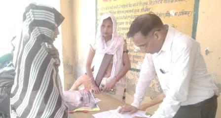 सीएम के प्रस्थान के बाद सीएमओ ने किया पोलियो बूथों का निरीक्षण, स्वास्थ्य सेवाओं का लिया जायजा