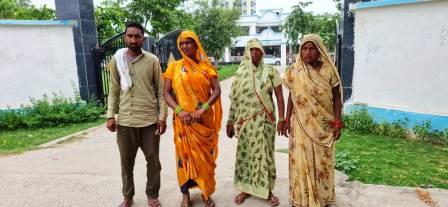 हसायन : मारपीट के मामले के बाद नया विवाद, 75 हजार रुपये लेने के आरोप की शिकायत, पुलिस जांच में जुटी