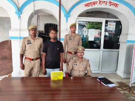 हसायन : सोशल मीडिया पर अवैध असलाह के साथ वायरल पोस्ट से सम्बन्धित आरोपी को किया गिरफ्तार,एक तंमचा दो कारतूस बरामद