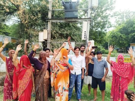 हसायन : गिरधरपुर में पिछले आठ दिन से विद्युत आपूर्ति ठप, विद्युत परावर्तक ट्रांसफार्मर खराब, ग्रामीण भीषण गर्मी और अंधेरे में रहने को मजबूर परेशान विद्युत अपूर्ति प्रभावित ठप्प होने पर किया प्रर्दशन