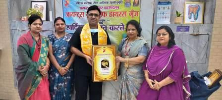 जायंट्स ग्रुप ऑफ हाथरस गूंज ने चिकित्सकों का किया सम्मान