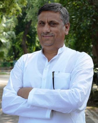 सादाबाद : विधानसभा क्षेत्र में 70 करोड़ से होंगे विकास कार्य, विधायक गुड्डू चौधरी के प्रस्तावों को सरकार की ओर से मिली मंजूरी, बजट पास होने पर विधायक ने जताया मुख्यमंत्री का आभार