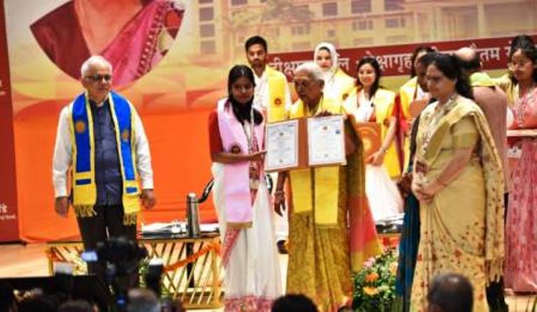 राजा महेंद्र प्रताप सिंह विश्वविद्यालय की मेरिट सूची में श्री रामेश्वर दास अग्रवाल महाविद्यालय की छात्राओं का शानदार प्रदर्शन, मानवी पराशर को गोल्ड मेडल