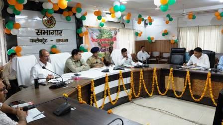 12 जुलाई को हाथरस में होगा हरित महायज्ञ, 23 लाख 45 हजार 500 पौधों का होगा रोपण