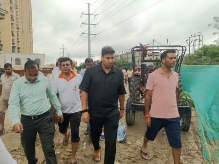 बीजेपी प्रदेश मंत्री यतेन्द्र शर्मा और डीएम गाज़ियाबाद की पहल रंग लाई, प्रताप विहार जलभराव मामले में आवास आयुक्त का बड़ा एक्शन