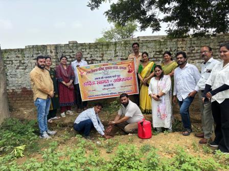 भारत विकास परिषद के स्थापना दिवस पर सेवा पखवाड़े के अंतर्गत हुआ पौधारोपण