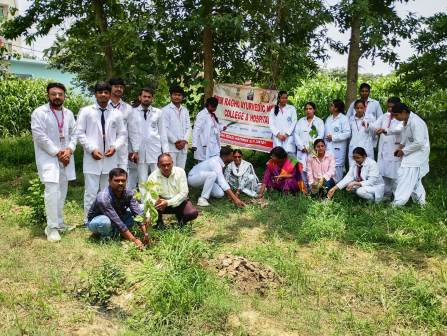 प्रेम रघु आयुर्वेदिक मेडिकल कॉलेज में हुआ वृक्षारोपण, पर्यावरण संरक्षण का लिया संकल्प