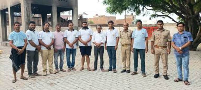 दो अज्ञात शवों का हिंदू रीति-रिवाज के अनुसार अंतिम संस्कार कराया गया
