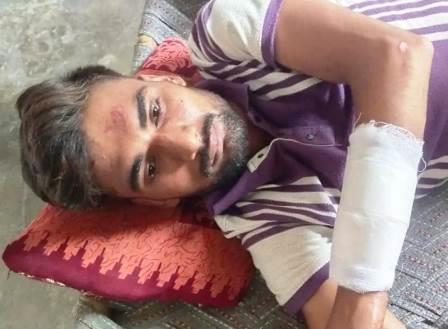 सादाबाद : ट्रैक्टर ट्रॉली से टकराई बाइक, तीन घायल, आगरा रोड पर बास अमरू बंबा के निकट हुआ हादसा, दो गंभीर घायल आगरा रेफर